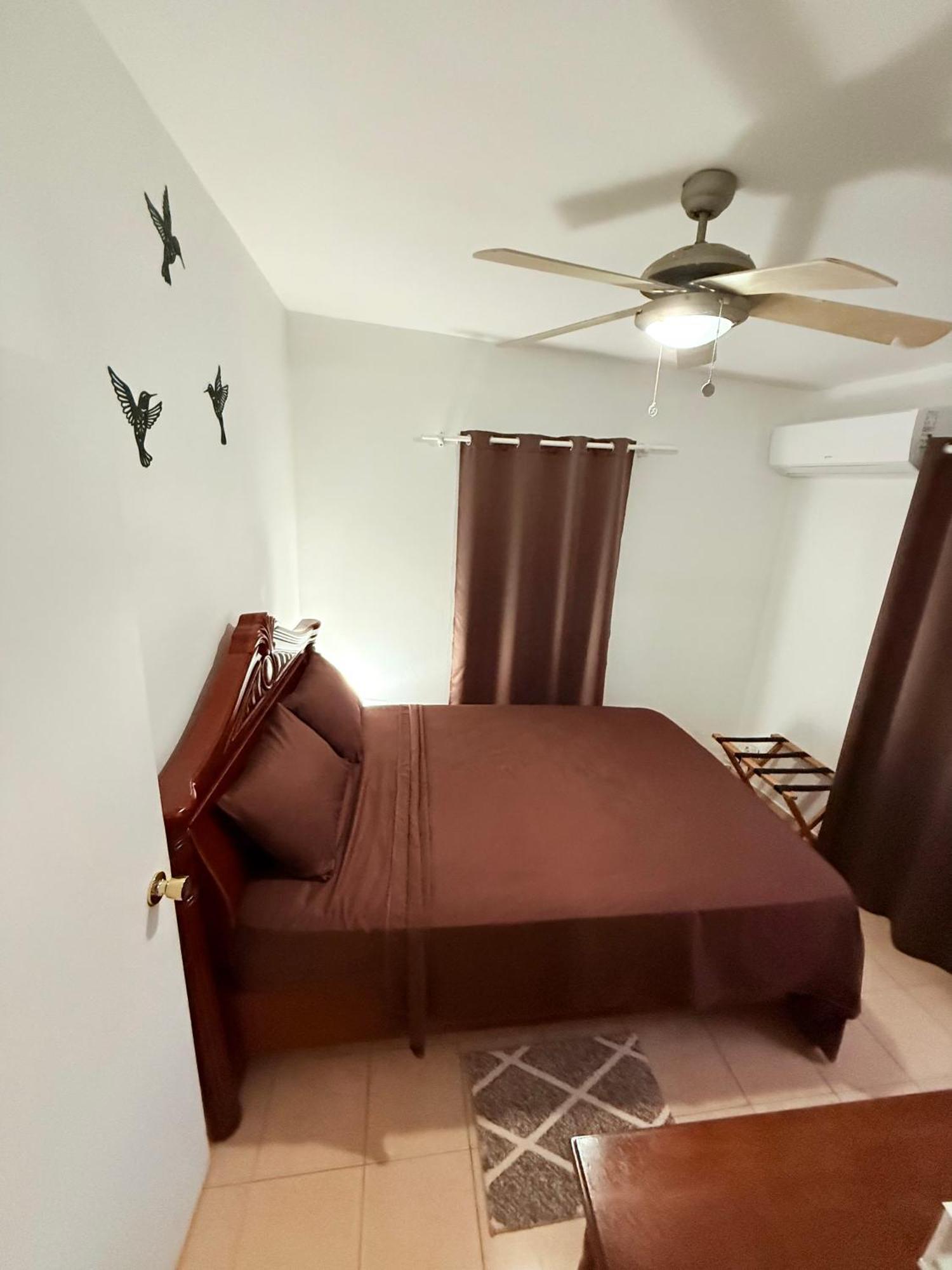 Hill Top Cottage La Savane ภายนอก รูปภาพ